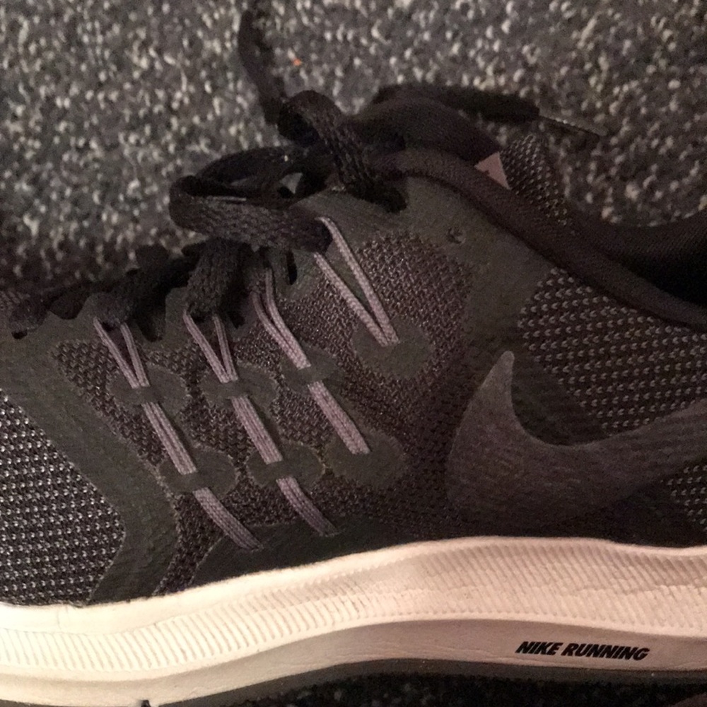 Nike running sneakers size 8 - Picture 10 of 11